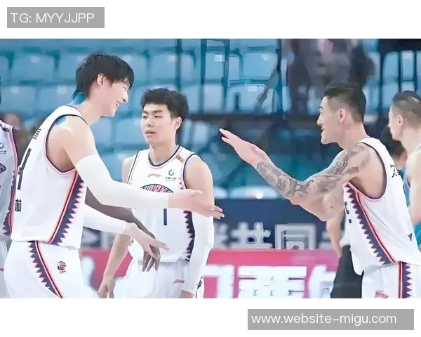 全运会男篮精彩对决广东队与新疆队比赛回放分析与精彩瞬间回顾