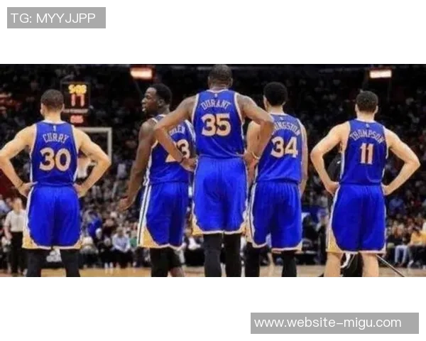 勇士主场迎战灰熊展现强大实力争夺胜利荣耀