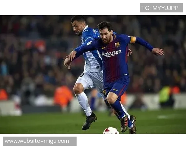 尤文图斯与巴萨对决精彩回顾球迷热议战术与表现分析